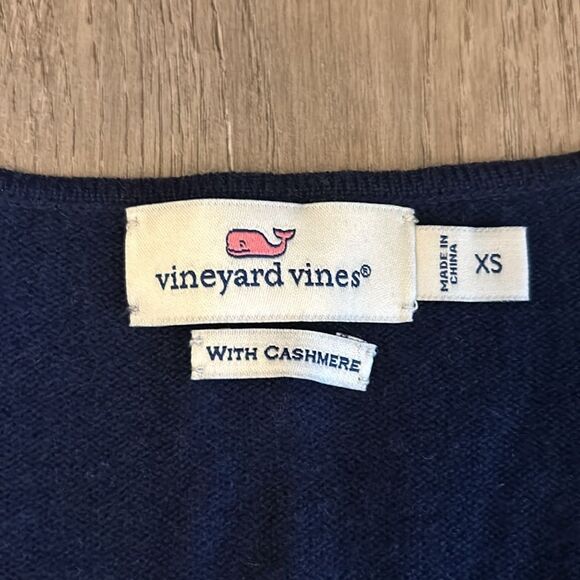 VINEYARD VINES WOOL AND CASHMERE BLEND NAVY V MECK SWEATER SIZE XS - Picture 2 of 5